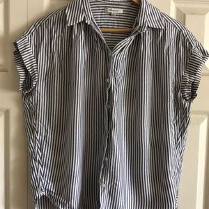 Madewell button up top. Size xs
